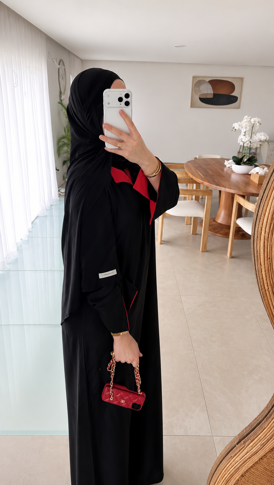 Abaya noir intérieur rouge