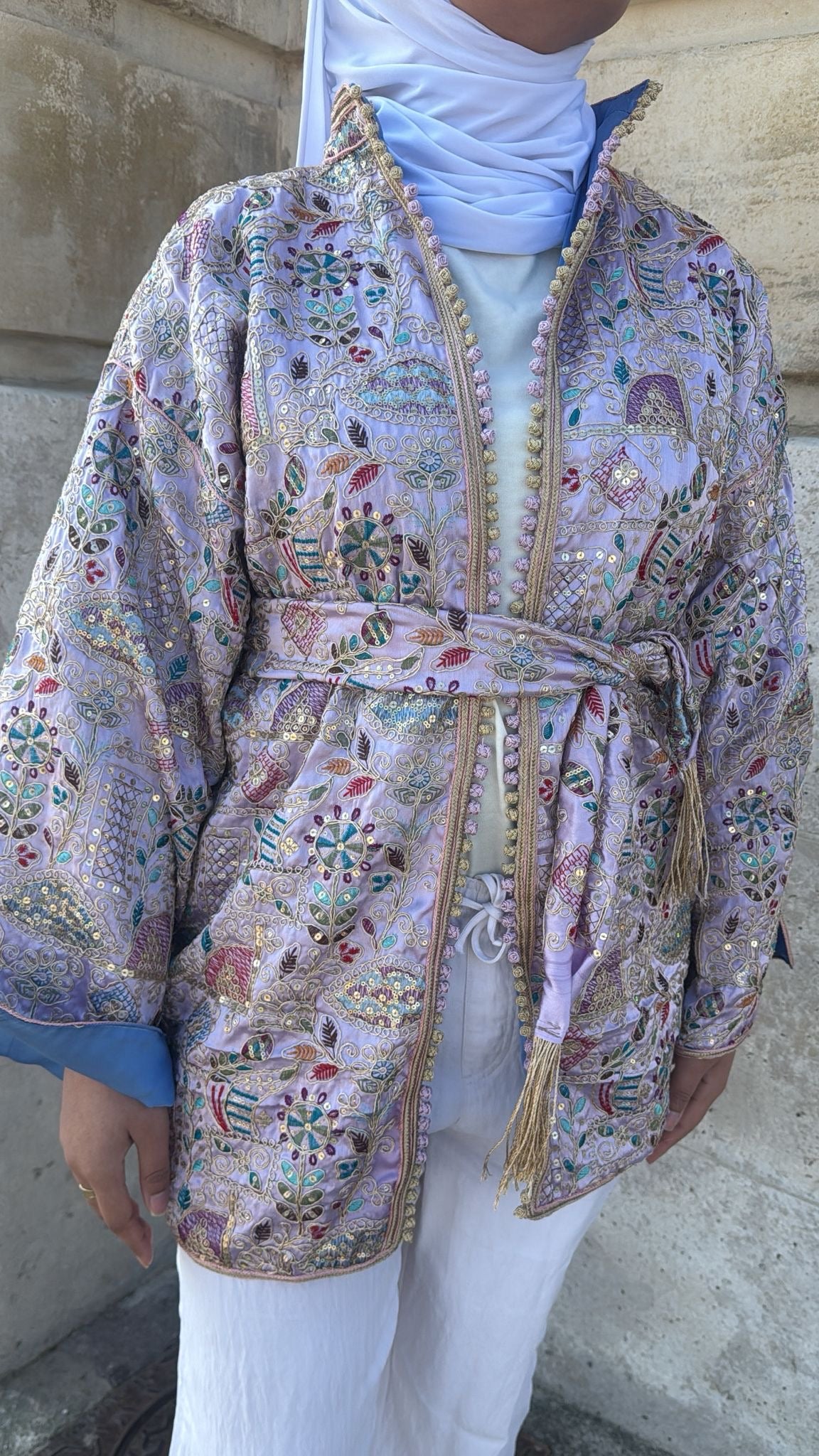 Kimono lilas intérieur bleu ciel
