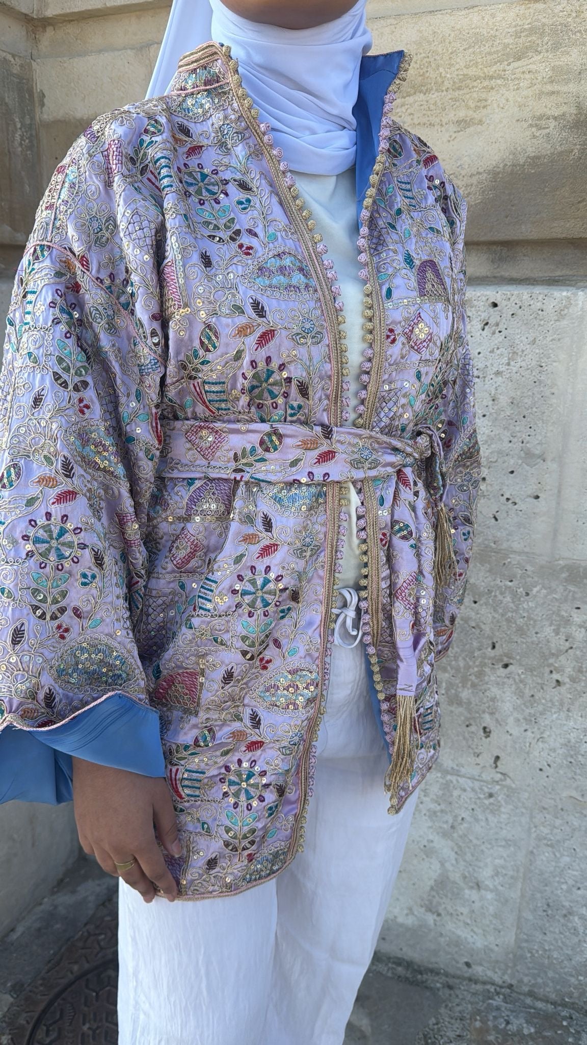 Kimono lilas intérieur bleu ciel